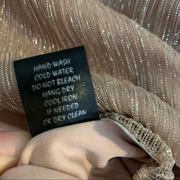 Adiva | Sleeveless Mock Neck Top - Picture 8 of 8